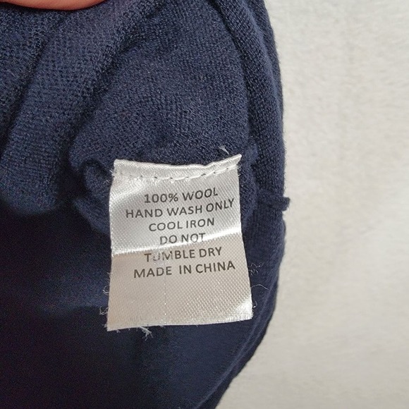 WYSE London Women's Wool Sweater Sz 1 Navy‎ Stars Knit READ DESCRIPTION - Picture 4 of 7